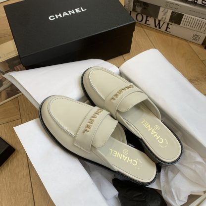 Chanel spring and summer new white brick buckle letter advanced and durable lazy half slippers - Image 9