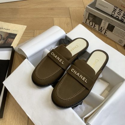 Chanel spring and summer new brown high-grade diamond buckle letter leather butter lazy half-slip sandals - Image 8