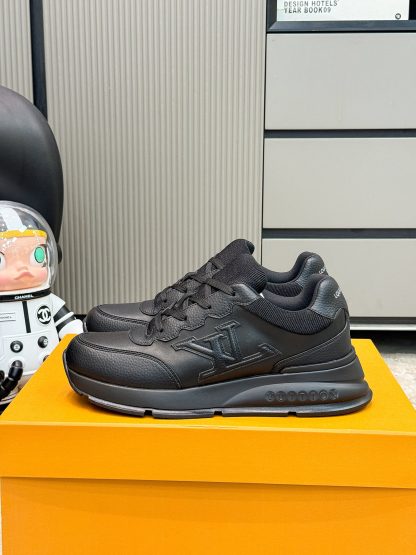 Louis Vuitton couple's casual shoes - Image 10