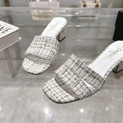 Chanel Spring/Summer New Black and White Mixed Embroidered Linge Classic Sandals Heel Height 5cm - Image 9