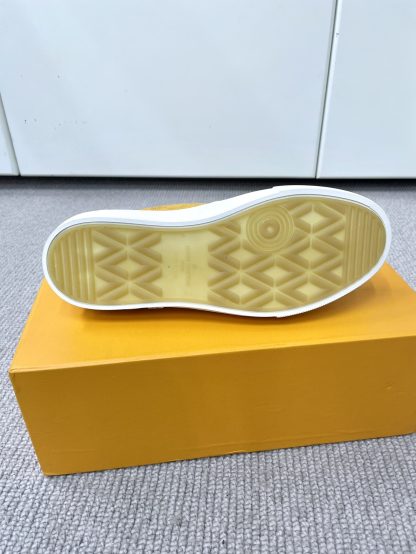 Louis Vuitton Men's Fashion Casual Sports Shoes - Image 9
