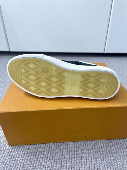 Louis Vuitton Men's Fashion Casual Sports Shoes - Image 9