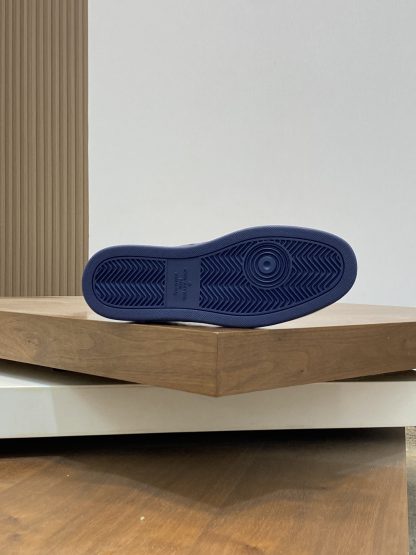 Louis Vuitton Men's Classic Casual Sneakers - Image 9
