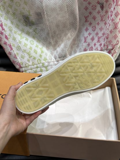 Louis Vuitton men's high-end casual sports shoes - Image 9