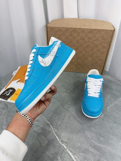 Louis Vuitton couple's co-branded sports shoes - Image 10