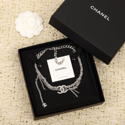 Chanel embossed irregular chain necklace