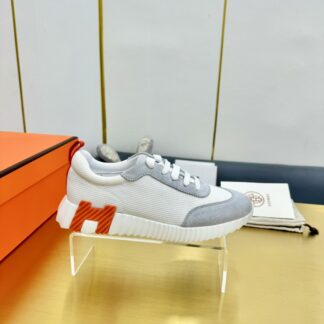 Hermès Spring and Summer Classic Couple Style White and Gray Colorblock Sports Casual Shoes