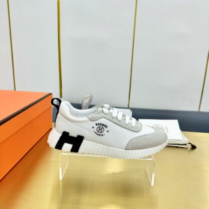 Hermès Spring and Summer Classic Couple Style Gray and White Colorblock Sports Casual Shoes