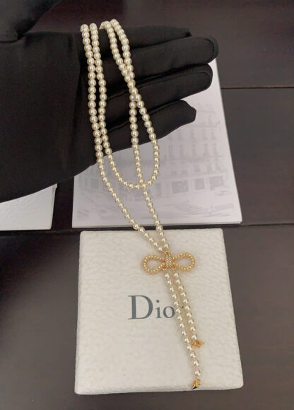 Chanel Bow Double Pearl Necklace - Image 2