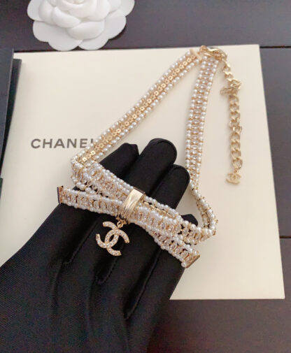 Chanel Bow Pearl Necklace - Image 2