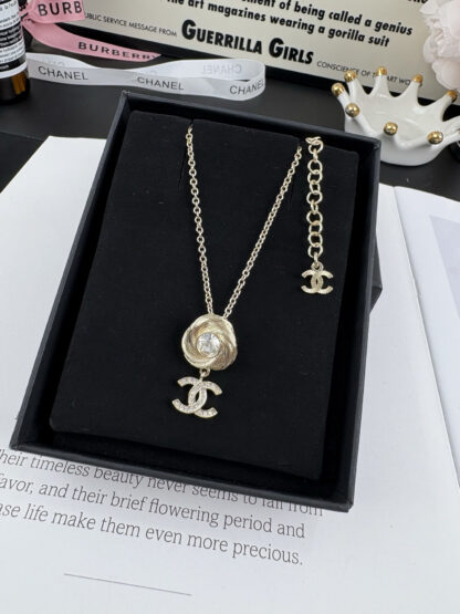 Chanel Gold Rotating Thread Double C Pendant Necklace - Image 2