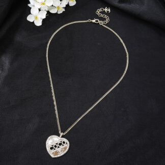 Chanel exquisite coco heart necklace