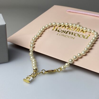 Vivienne Westwood lock pearl necklace