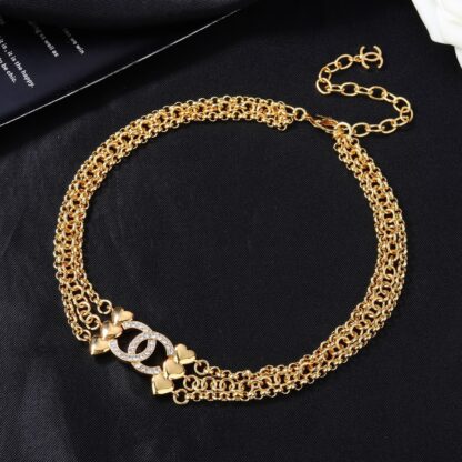 Chanel exquisite versatile necklace