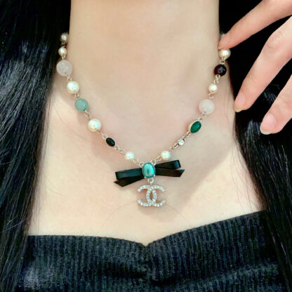 Chanel exquisite versatile vintage necklace - Image 2