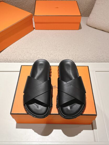 Hermes pure black comfortable casual style cross-slippers