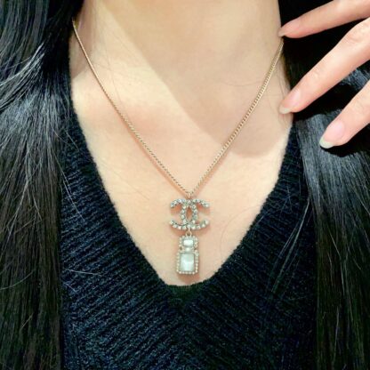 Chanel elegant vintage necklace - Image 2