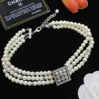 Chanel three-layer pearl exquisite necklace