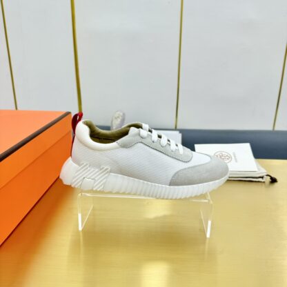 Hermès Spring and Summer Classic Couple Style British Gray and White Colorblock Sports Casual Shoes