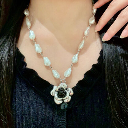 Chanel Camellia Vintage Necklace - Image 2