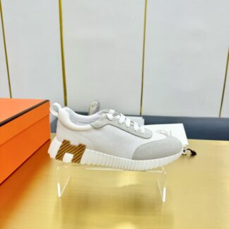 Hermes Spring and Summer Classic Couples British White, Gray and Black Colorblock Sports Casual Shoes