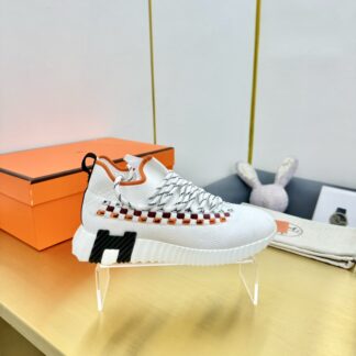 Hermès Spring and Summer Classic Couple Style British White, Orange and Black Colorblock Sports Casual Shoes