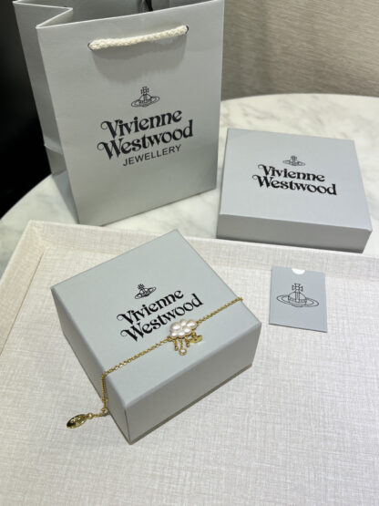 Vivienne Westwood Pearl Cloud Small Saturn Charm Bracelet