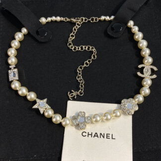 Chanel four-leaf clover star pearl necklace