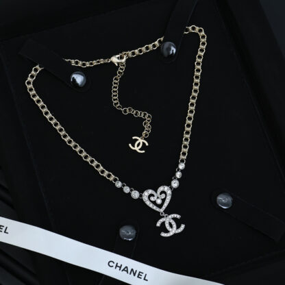 Chanel vine heart necklace