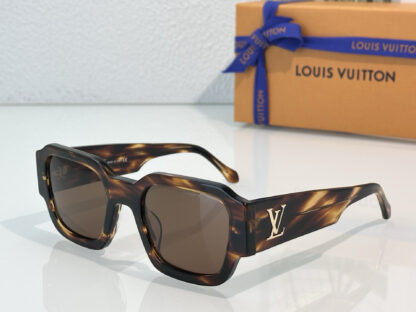 LOUIS VUITTON Fashion Sunglasses - Image 2