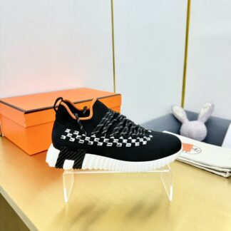 Hermès Spring/Summer Black, White and Orange Couple Classic Sports Shoes