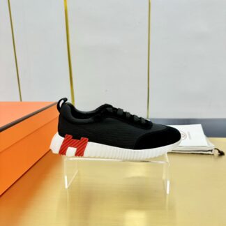 Hermès Spring/Summer Black, White and Red Couple Classic Sports Shoes