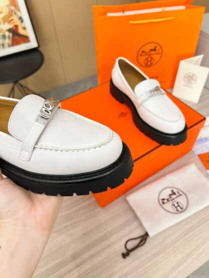 Hermès white comfortable trendy leather loafers