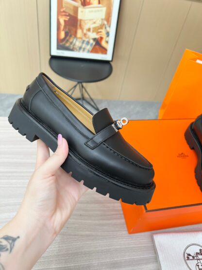 Hermes black matte comfortable trendy leather loafers