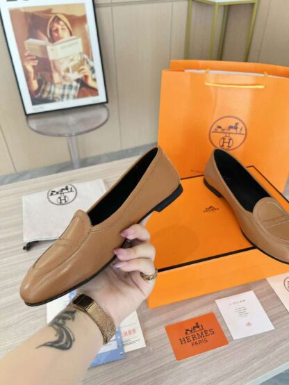 Hermès Apricot Spring Classic Trend Handmade Loafers