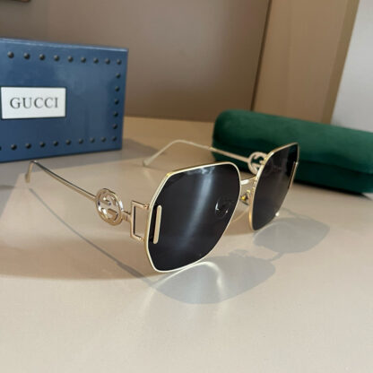 Gucci fashion sunglasses
