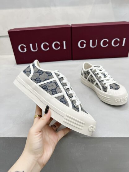 Gucci classic design German training elements catwalk model