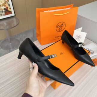 Hermès black holiday essentials comfortable loafers