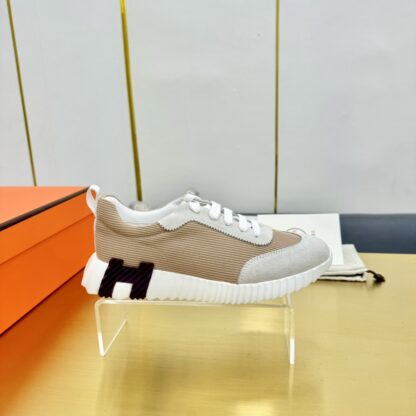 Hermès Spring and Summer Couple's Grey Apricot Colorblocking Sports Casual Shoes