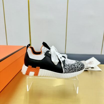 Hermes Spring and Summer Couples White and Black Color Matching Breathable and Durable Sports Casual Shoes