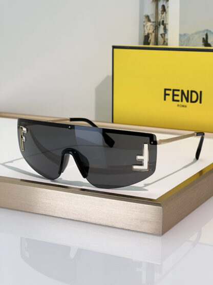 FENDI fashion trend sunglasses