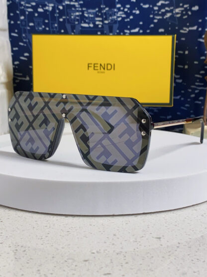 FENDI fashion trend sunglasses