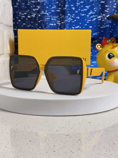 FENDI fashion trend sunglasses