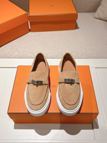 Hermès new kelly buckle thick-soled apricot loafers