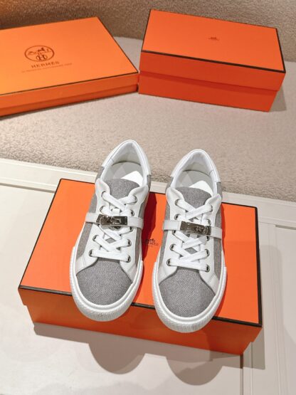 Hermes couple white and gray Kelly shoe buckle classic flat casual shoes