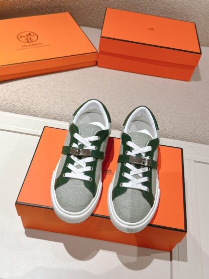 Hermes couple's green and white kelly shoe buckle classic flat casual shoes