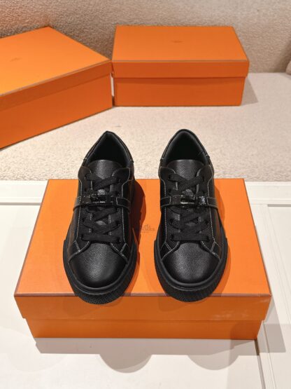 Hermes couple's pure black kelly shoe buckle classic flat casual shoes