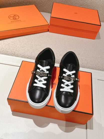 Hermes couple black and white kelly shoe buckle classic flat casual shoes