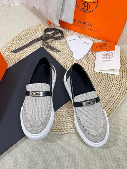 Hermes Kelly shoe buckle gray and black stylish and noble casual loafers
