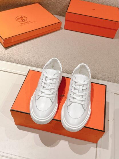 Hermes couple pure white fashion retro casual skateboard shoes
